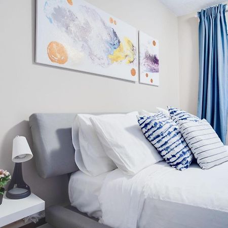 Gorgeous 2Br Condo W Parking Patio Coffee! Calgary Luaran gambar