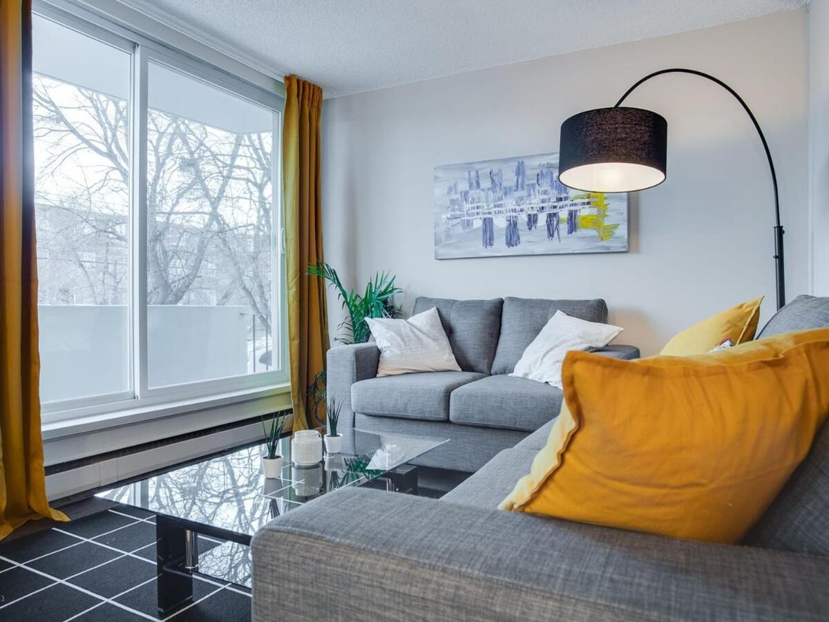 Gorgeous 2Br Condo W Parking Patio Coffee! Calgary Luaran gambar