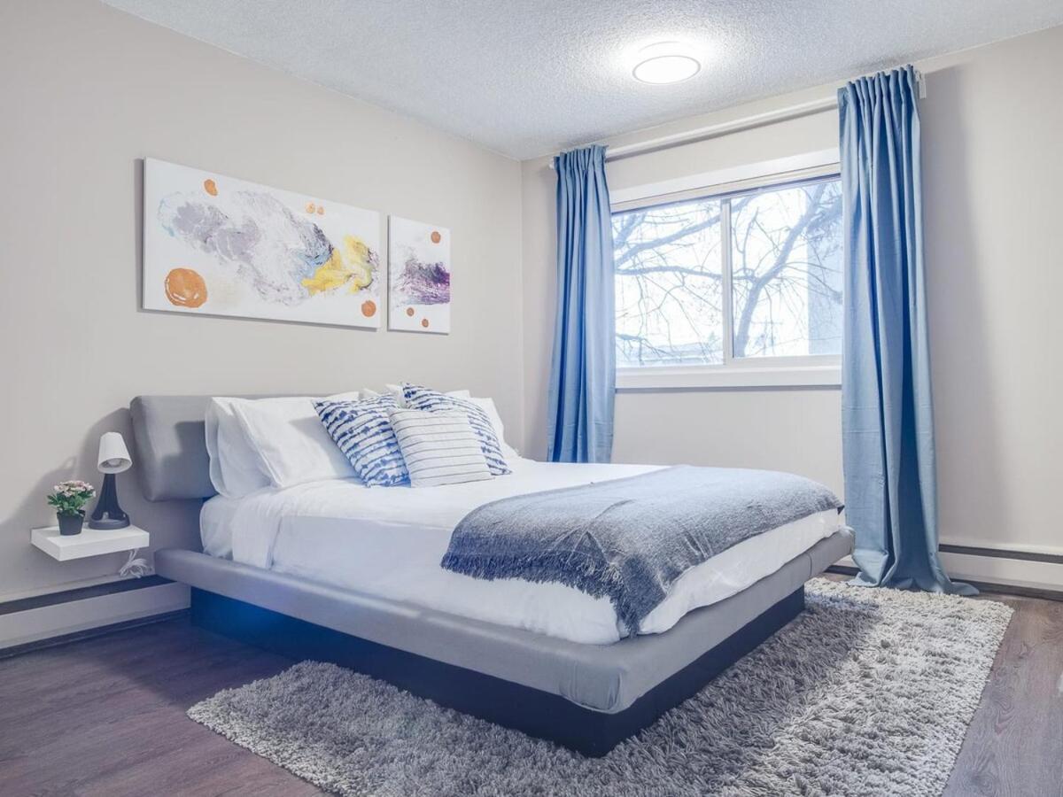 Gorgeous 2Br Condo W Parking Patio Coffee! Calgary Luaran gambar