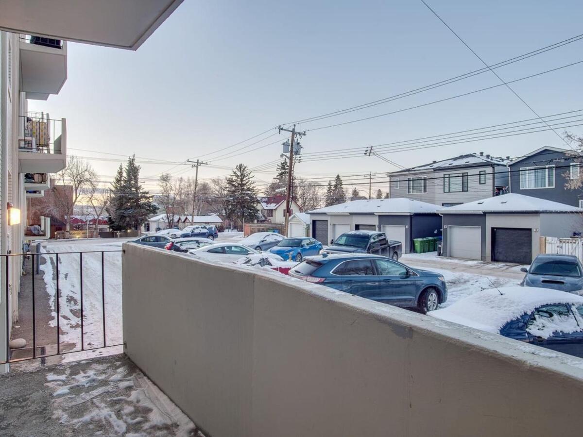 Gorgeous 2Br Condo W Parking Patio Coffee! Calgary Luaran gambar