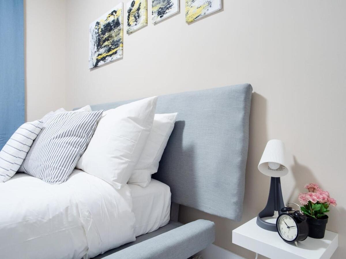 Gorgeous 2Br Condo W Parking Patio Coffee! Calgary Luaran gambar